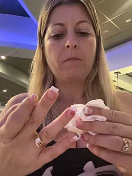 Chat +18 de NikkiBlisss ao vivo