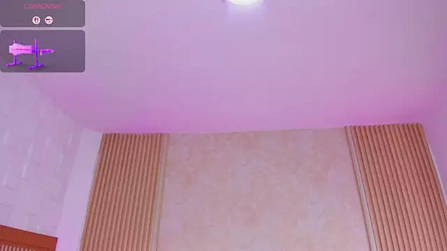 ZOEBARLOWE's Live XXX Chat