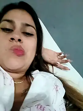 Show de MariBelle1 na webcam