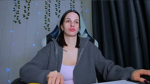 KarlaSim Chat XXX in diretta