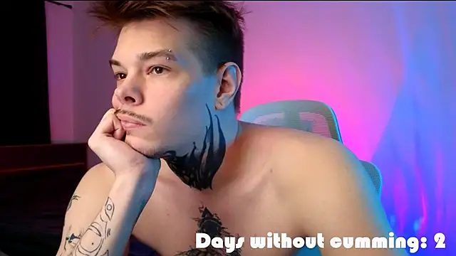 DENIS_HERE élő XXX-chatje