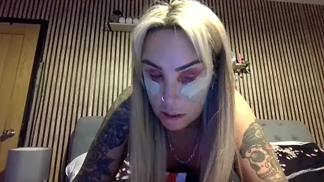 poppyinga1's Live XXX Chat