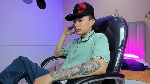 แชท XXX สดของ Nascary_Fox