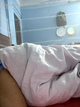 124pakhi's Live XXX Chat