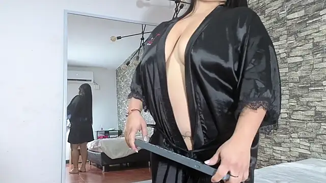 TokyoSky: απευθείας συνομιλία ΧΧΧ