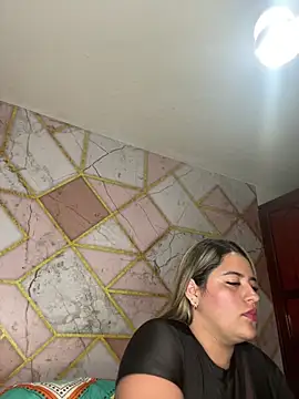 Amira_Malia: απευθείας συνομιλία ΧΧΧ