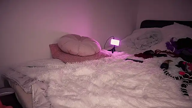 Show modela Fairy_Lise97 na web-kameri