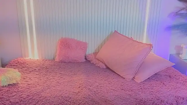 EmilyEvans7 Live XXX-chat