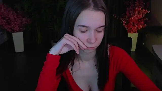 LilithStrangfor live XXX chat