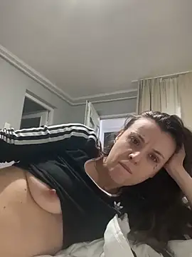 Chat +18 de bunnythetailor ao vivo