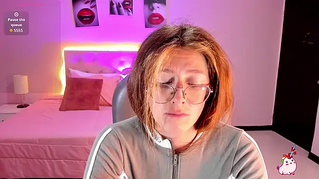 Chat XXX ao vivo de Emily_Warren_