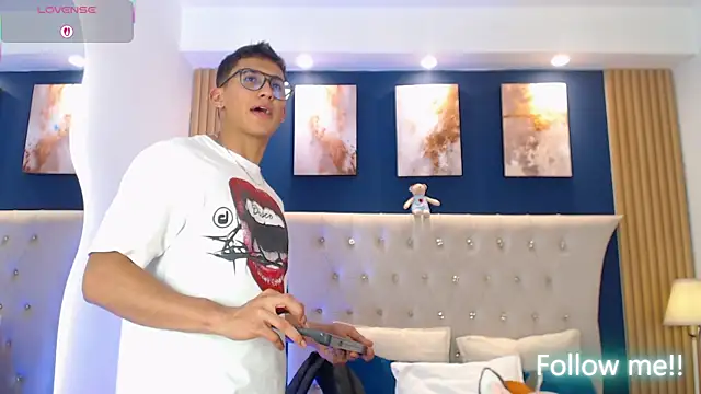 SalvadorFitのウェブカメラショー