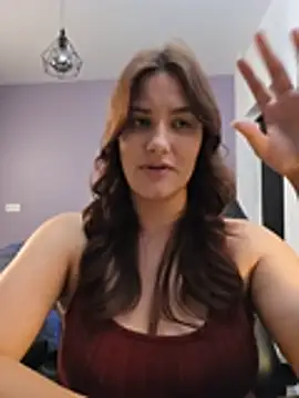 MiaRides19 Adlı Modelin Canlı XXX Sohbeti