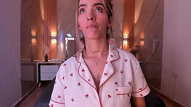 Živý XXX chat your_whore_Salome