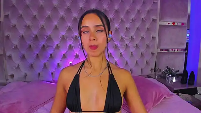 Chat +18 de Harii_02 ao vivo