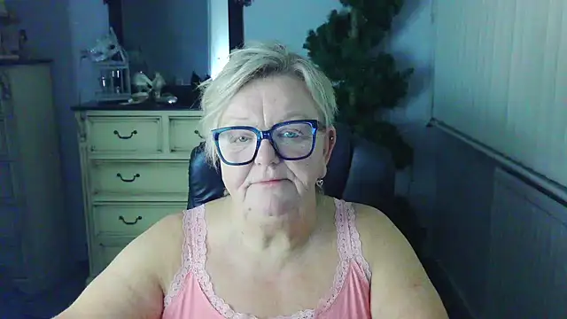 BridgetBlueEyes' Webcam Show