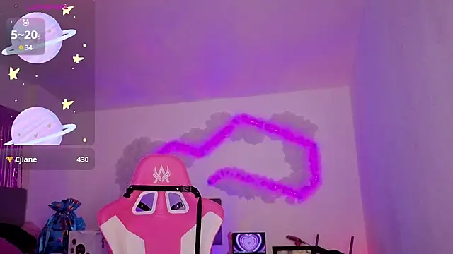 larah_uwuのライブXXXチャット