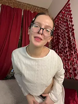 MyKittySayMeow Webcam show