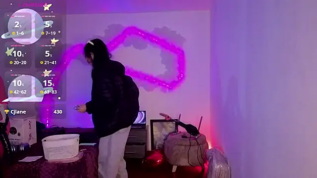 Chat XXX en directo de larah_uwu