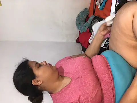 luisahot_9727 Adlı Modelin Canlı XXX Sohbeti