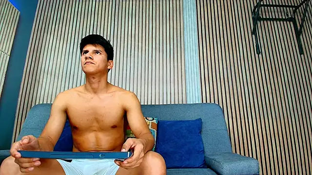 Chatroom XXX en direct de Atlas_desire