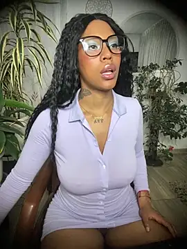 haiiley_more Chat XXX in diretta