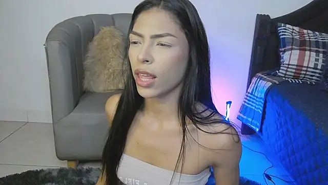 CoralieBronson Chat XXX in diretta