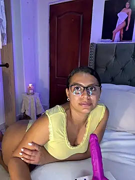 Chat XXX Live ema_zoe