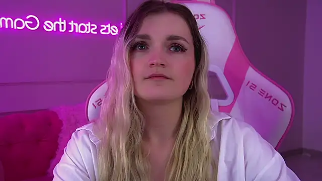 AnnyRaii's Webcam Show