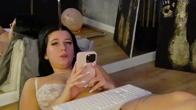 Chatroom XXX en direct de AmisRayy