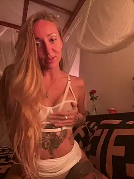 Chat XXX en directo de OpheliaRoxx