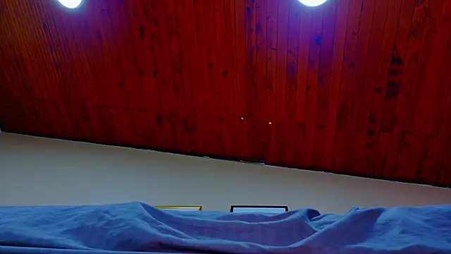 Онлайн чат XXX RiriiBrunette__