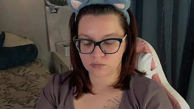 Milaniya_Poolys Chat XXX in diretta