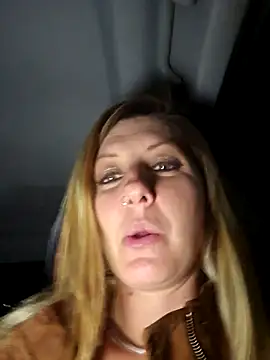 دردشة SheIsSomething الجنسية المباشرة