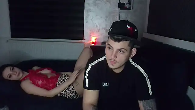 Онлайн чат XXX jessie_mmm