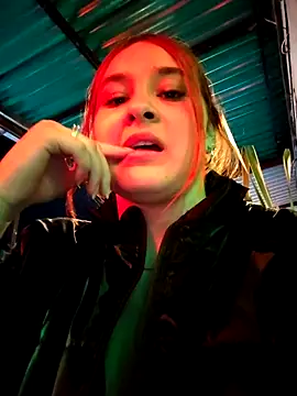 XXX chat uživo modela katty_42