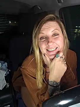 SheIsSomething Live XXX-chat