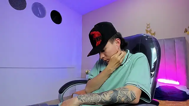 Nascary_Fox élő XXX-chatje