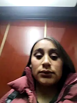 Chat XXX en directo de amira_moon18