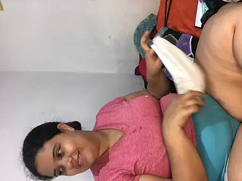 luisahot_9727's Live XXX Chat