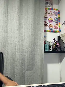 Violet_rousse7: онлайн-секс-чат