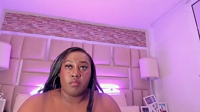 Вебкам-шоу ShaniaBrownn