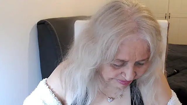 แช  ท XXX สดของ SusiLifeXXX