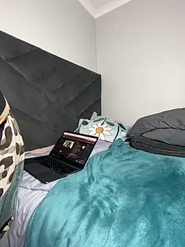 MissLola27's Live XXX Chat