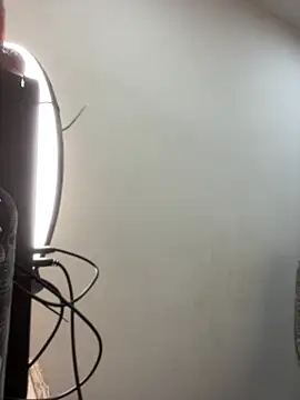 Chat +18 de MiaJones21 ao vivo