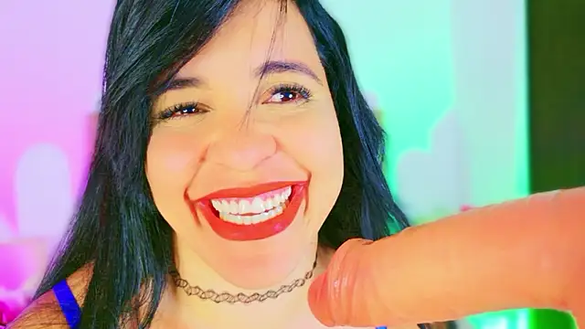 Chat +18 de CharlootteEvans ao vivo