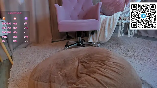 Chat +18 de miiss__lulu ao vivo