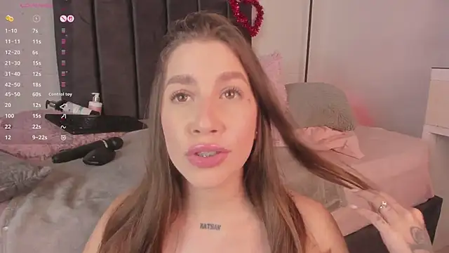 LynnSam_ Adlı Modelin Canlı XXX Sohbeti