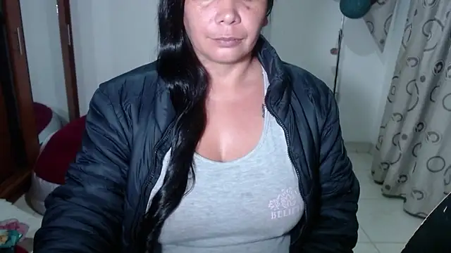 Sembang XXX Secara Langsung vivian-milf