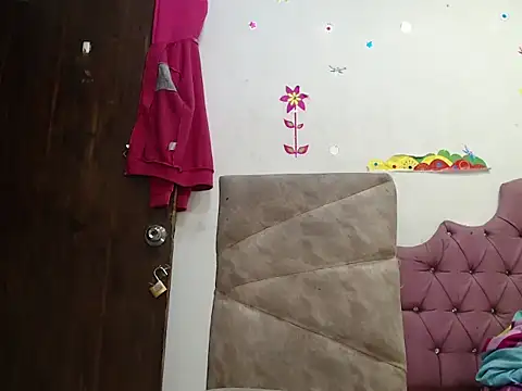 Chatroom XXX en direct de DannaTs1